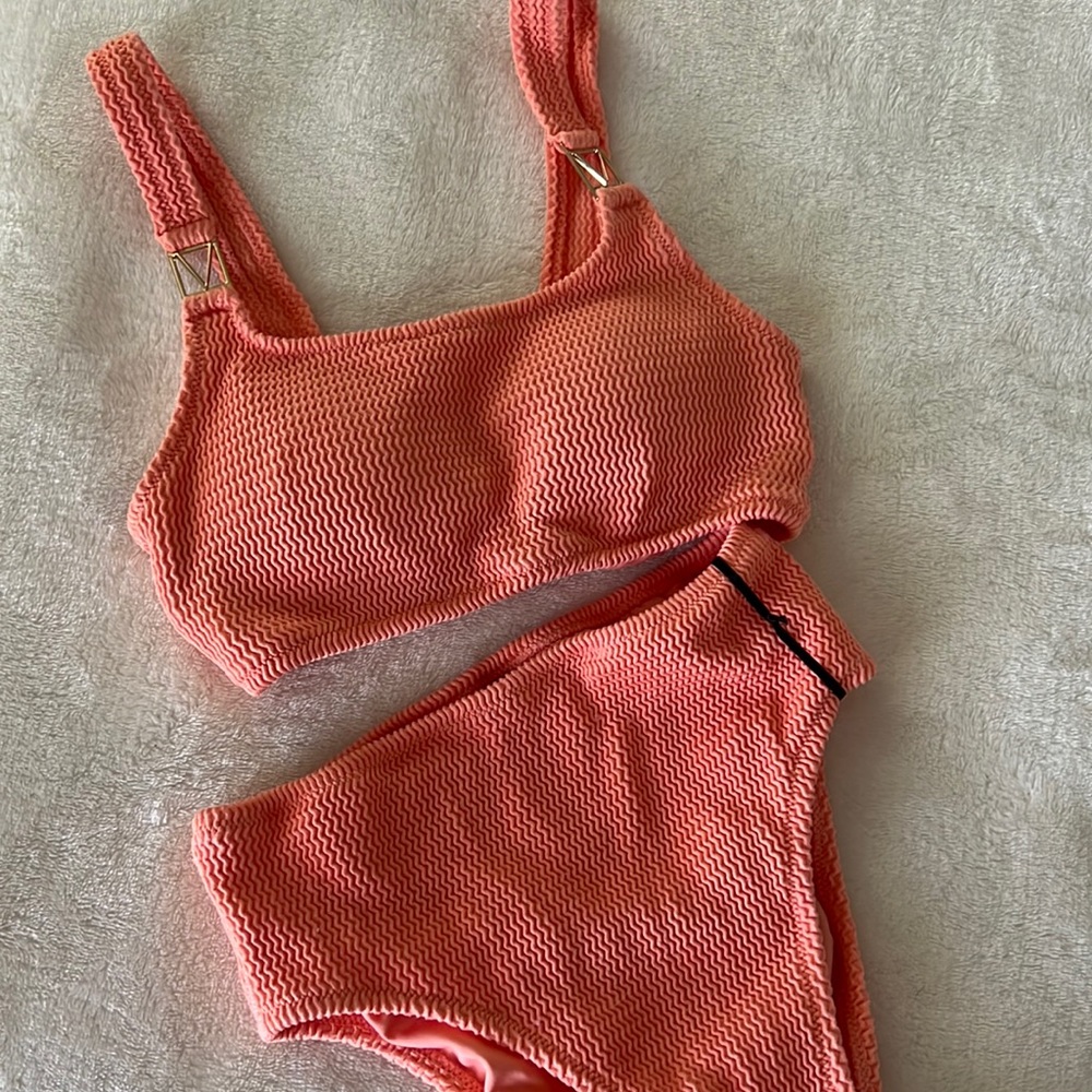 SOLD VS Swim
